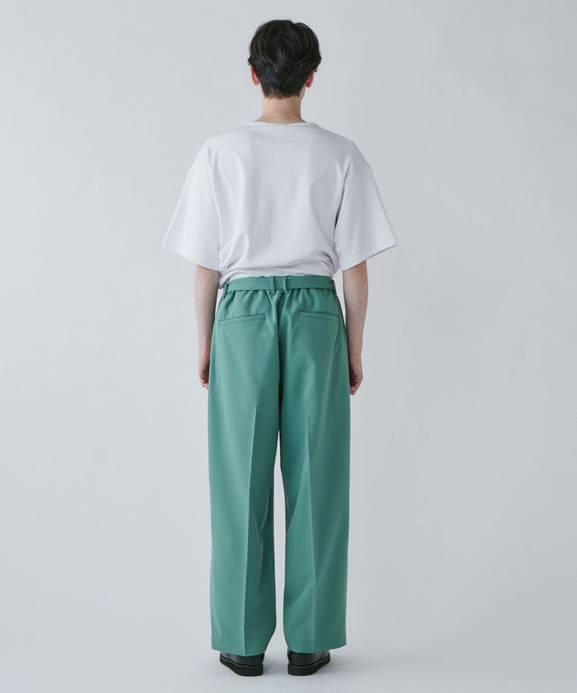 グリーンその他 モデル：180cm L着用