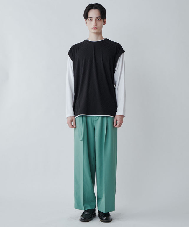 ブラックその他 モデル：180cm L着用