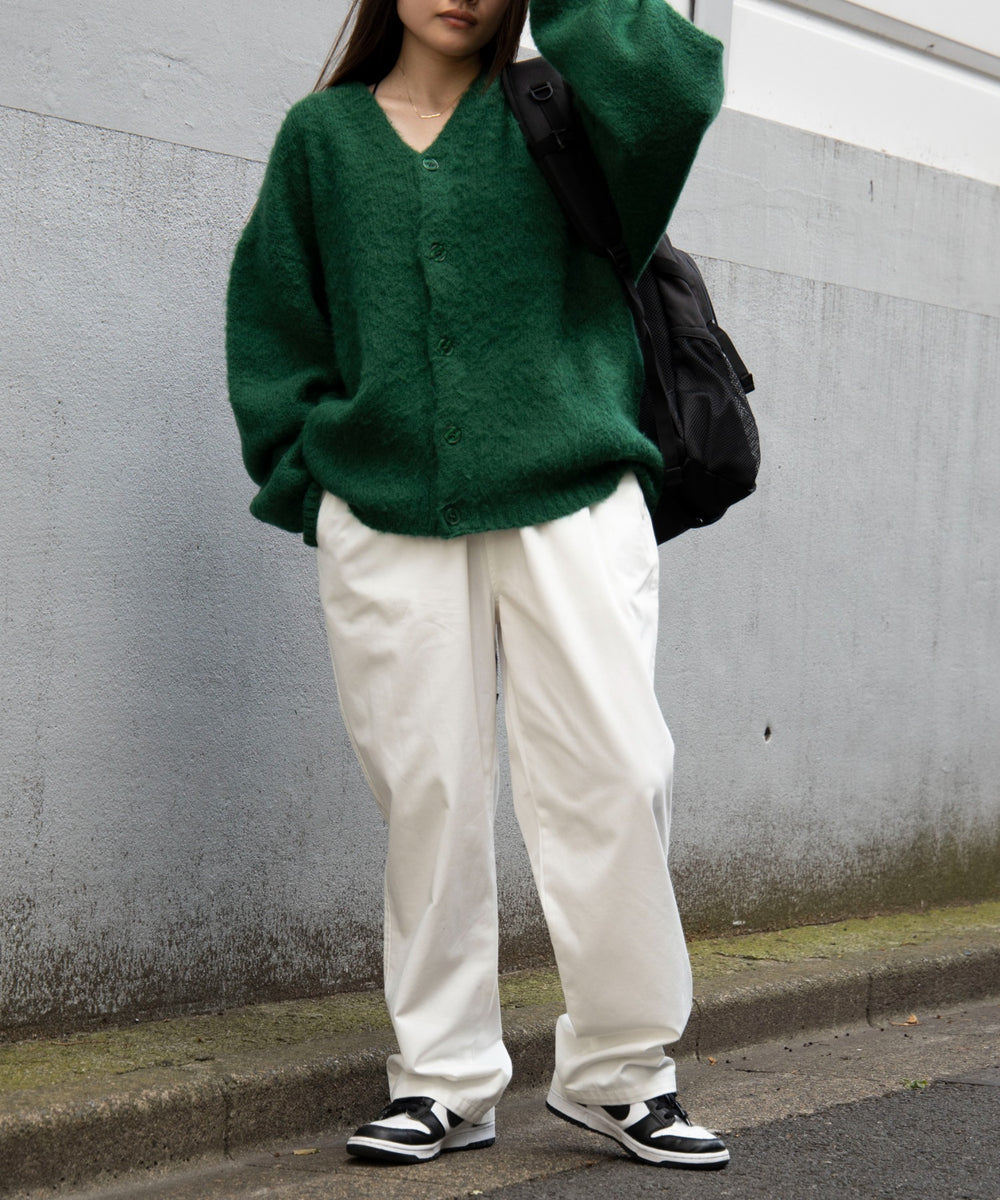 ホワイト　モデル：155cm L着用