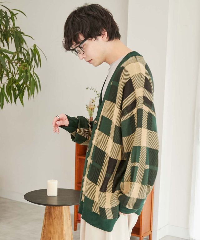 柄2 モデル : 175cm L着用