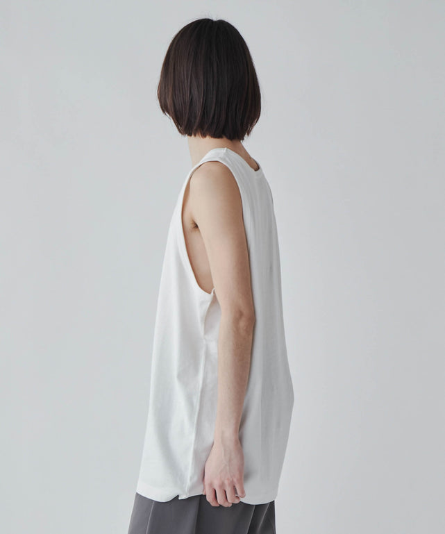 ホワイト モデル：172cm L着用