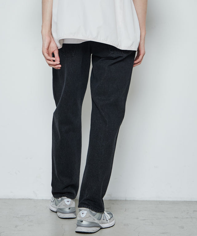 スリムストレートデニムパンツ