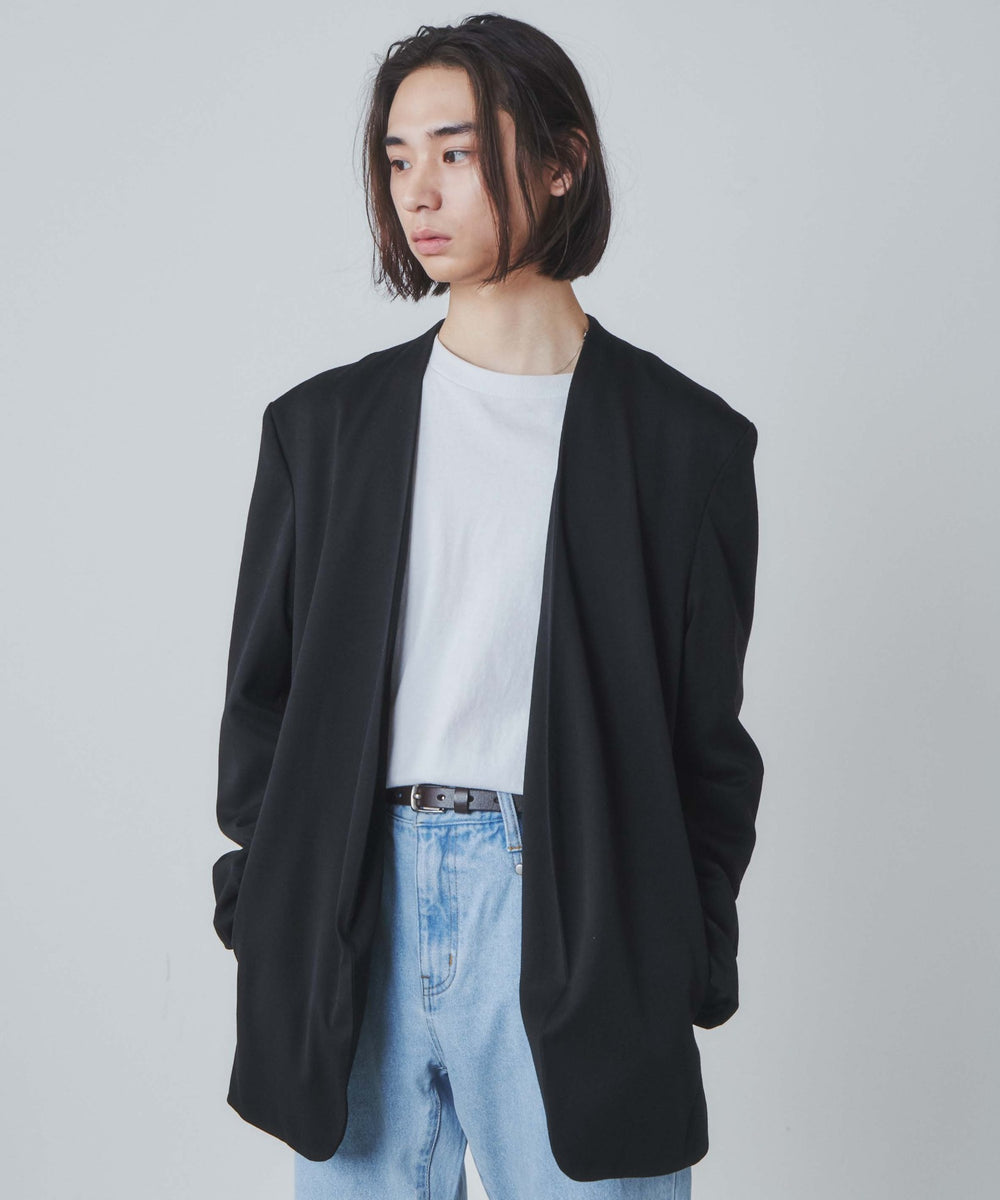 ブラック モデル：172cm L着用