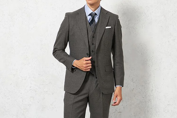 英国クラシック調の二次会パーティーコーデ