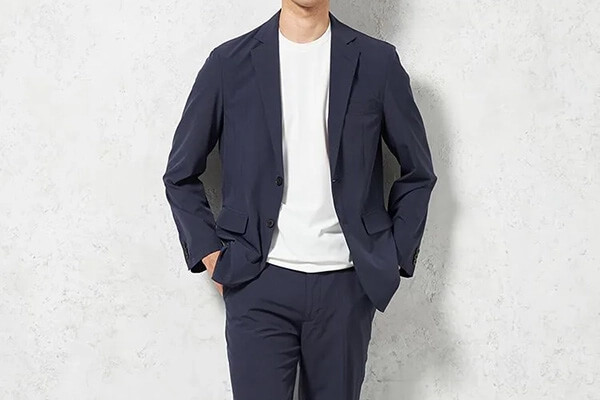 ジャケット×カットソーのメンズビジカジコーデ