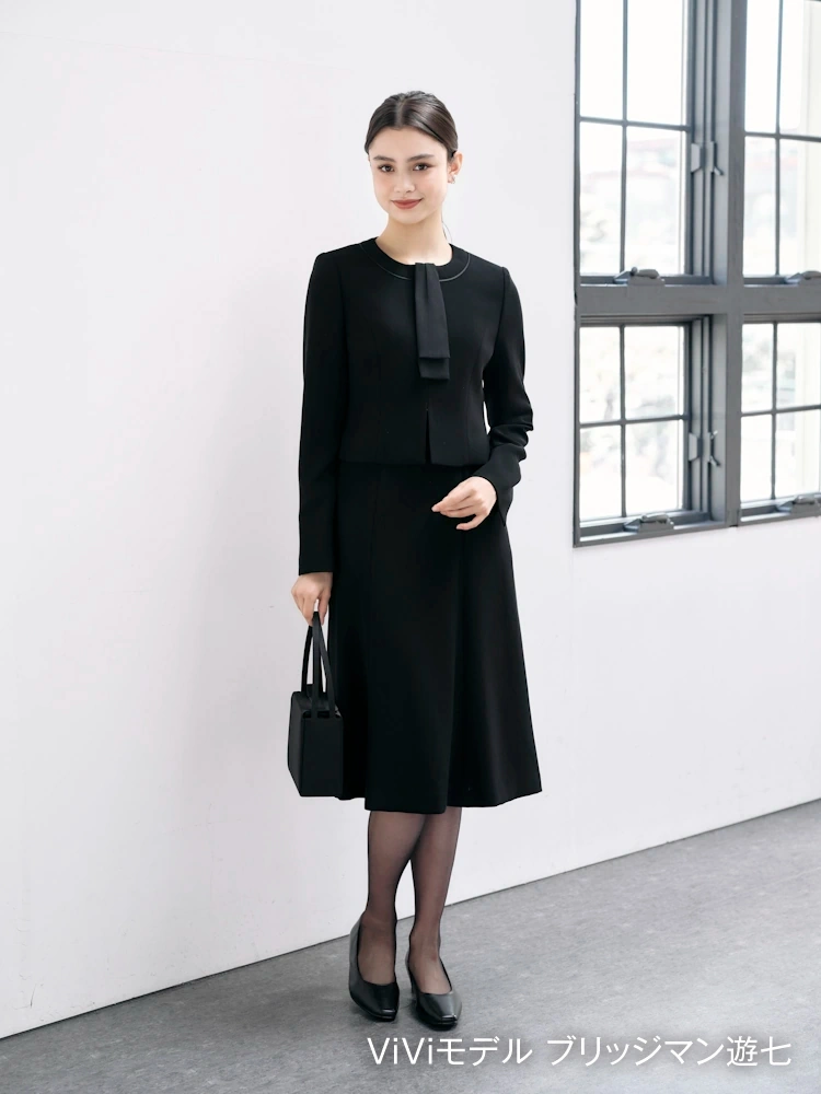 【上下ウォッシャブル】フォーマルアンサンブルボウタイ取り外し可ノーカラージャケット/ワンピース黒無地ViVi通年礼服【レディース】