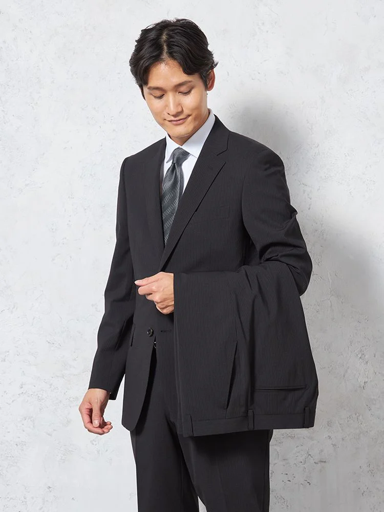 【KATHARINEEHAMNETT-キャサリン・イー・ハムネット-】スーツ2つボタンツーパンツ盛夏対応上下ウォッシャブル軽量ブラックストライプ春夏